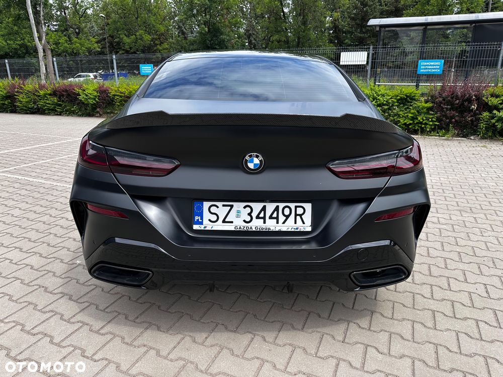 BMW Seria 8 - 11