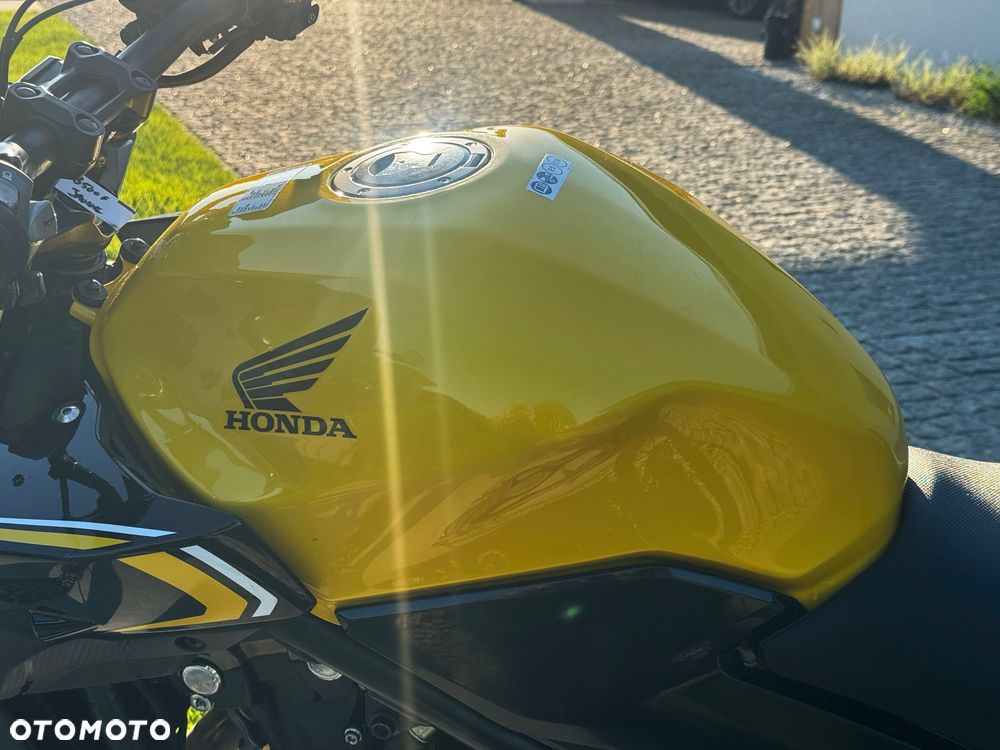 Honda CB - 32