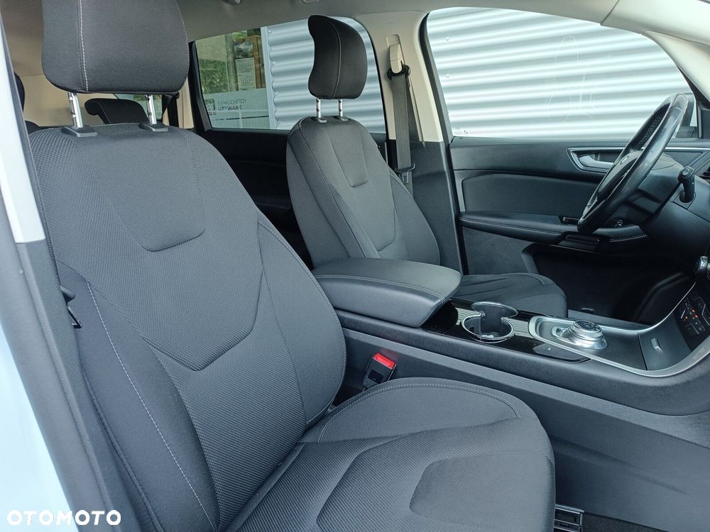 Ford S-Max 2.5 Hybrid Titanium CVT - 28