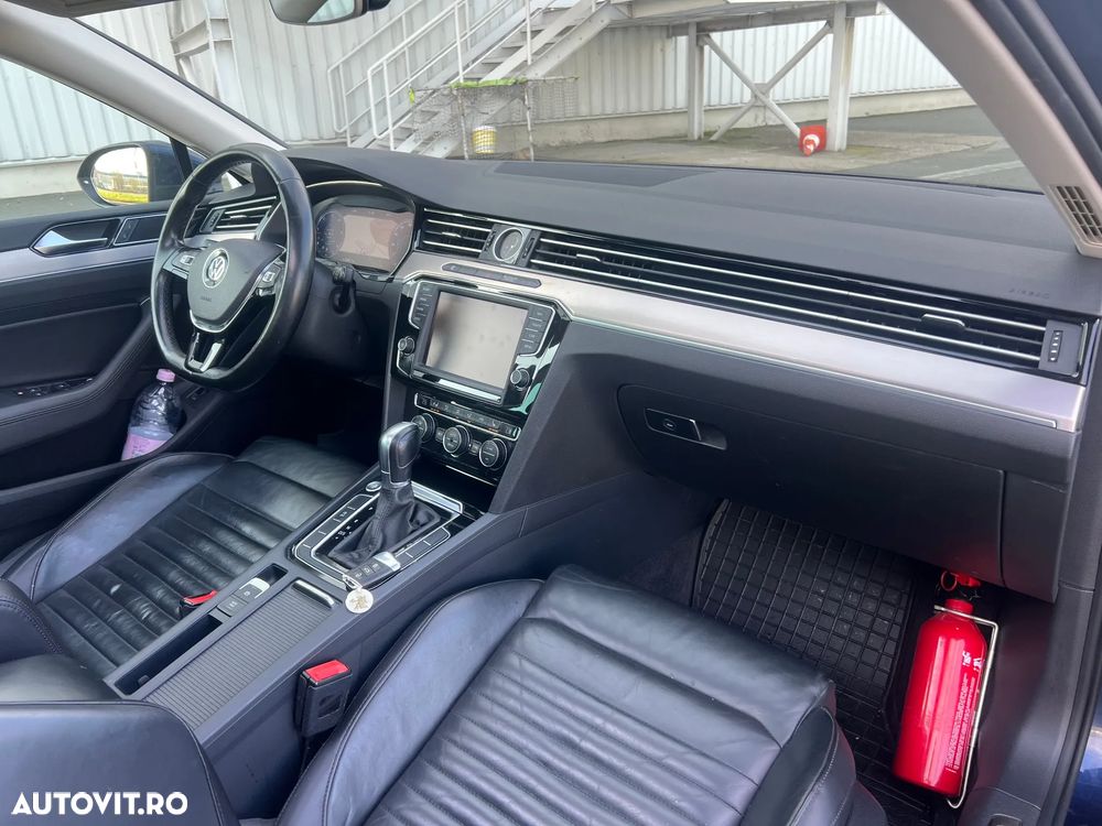 Volkswagen Passat Variant 1.6 TDI (BlueMotion Technology) DSG Comfortline - 23