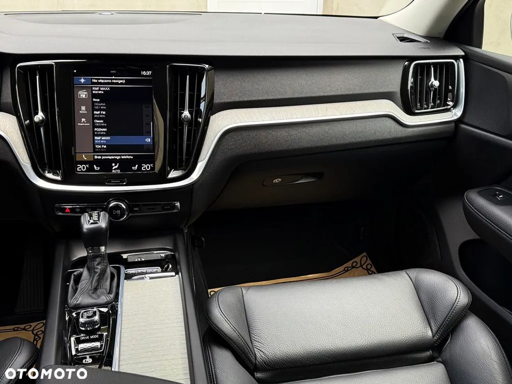 Volvo V60 D4 Inscription - 17