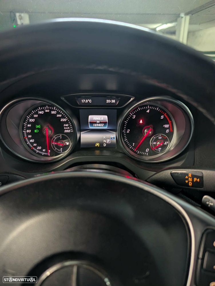 Mercedes-Benz CLA 200 d Shooting Brake AMG Line Aut. - 2