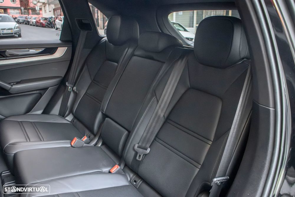 Porsche Cayenne E-Hybrid - 42