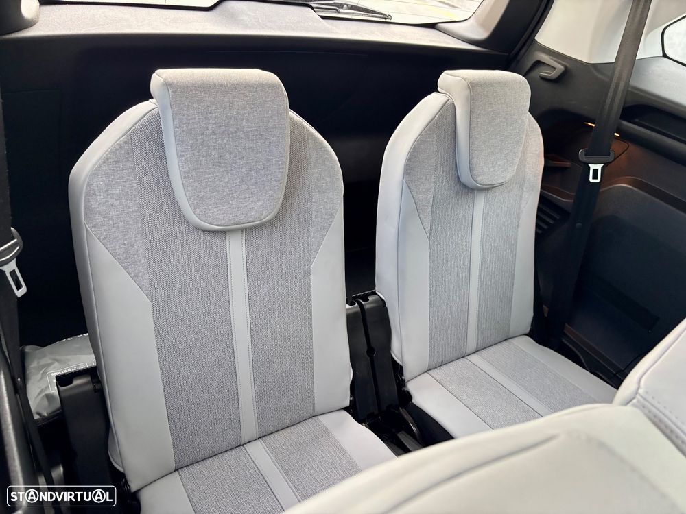 Peugeot 5008 1.5 BlueHDi Allure EAT8 - 43