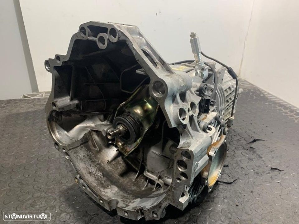 CAIXA VELOCIDADES AUDI A4 1997 -DHU - 3