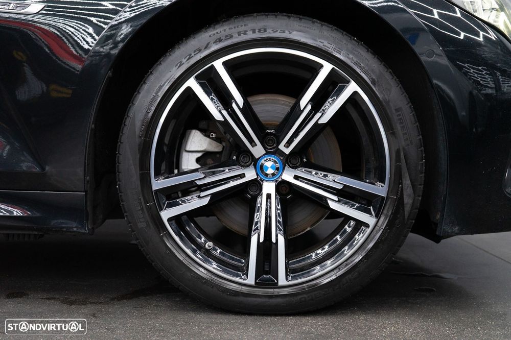 BMW 320 e Pack M Auto - 12