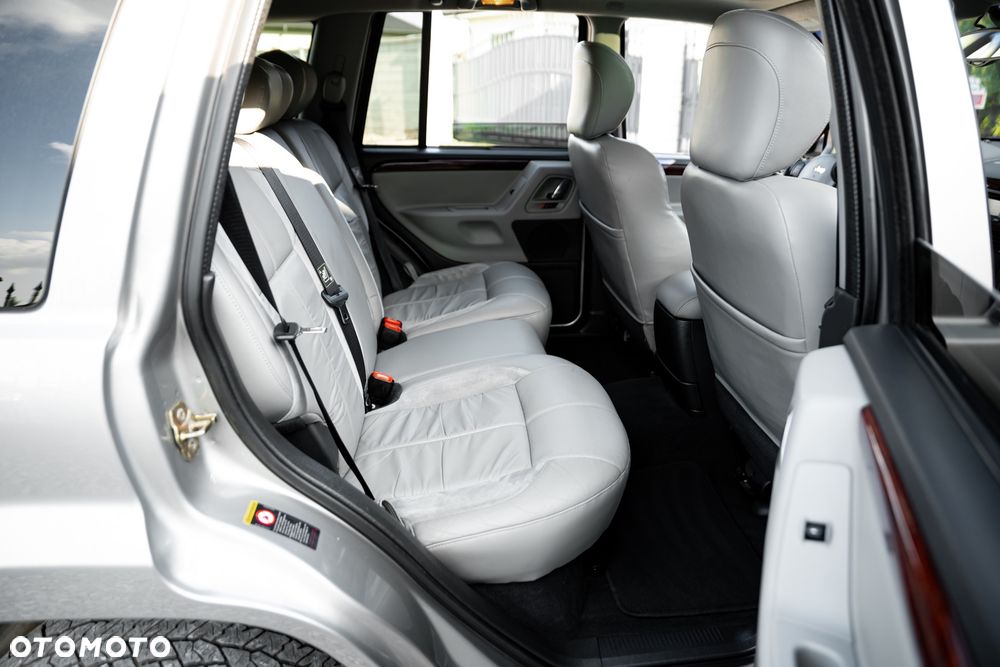 Jeep Grand Cherokee 4.7 Overland - 21