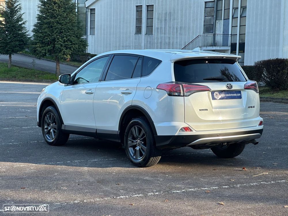 Toyota RAV4 2.0 D-4D Comfort - 15