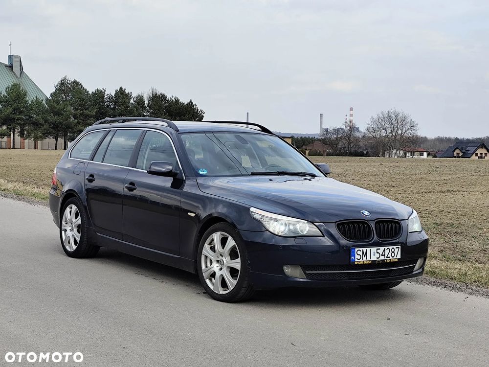 BMW Seria 5 525d - 24