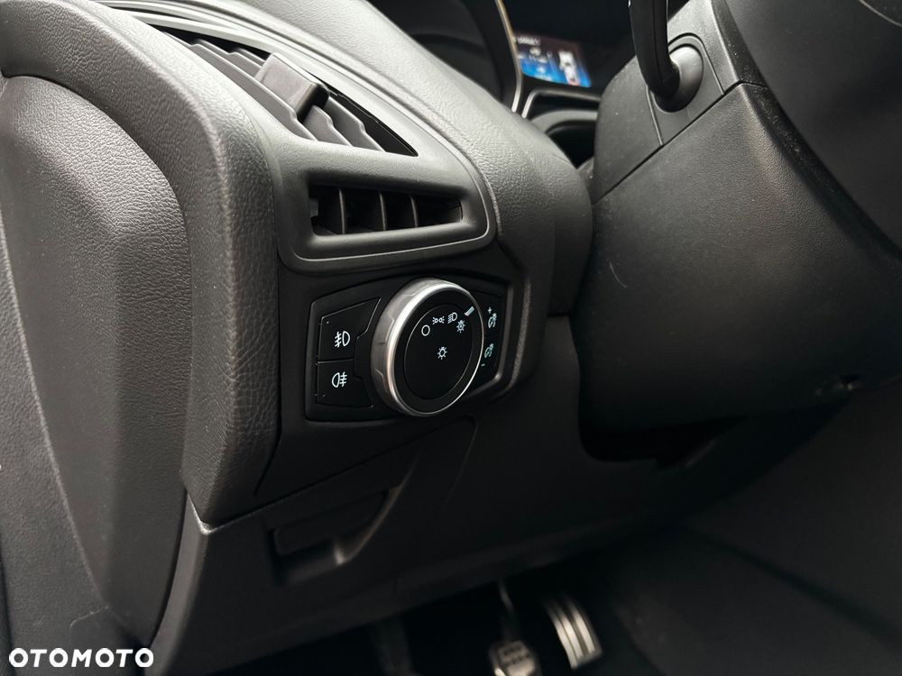 Ford Focus 1.5 EcoBoost Start-Stopp-System ST-Line - 11