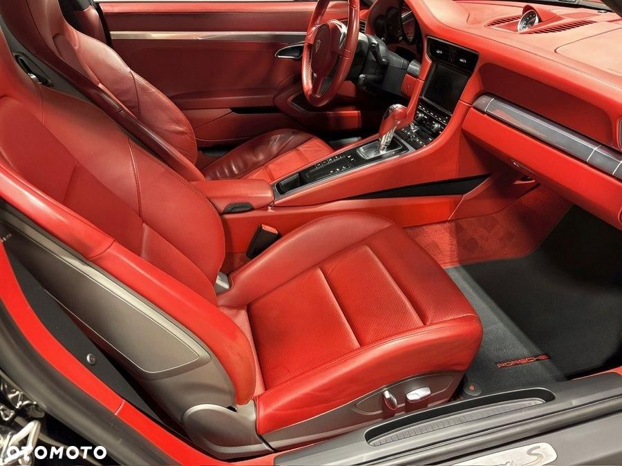 Porsche 911 Carrera S PDK - 12