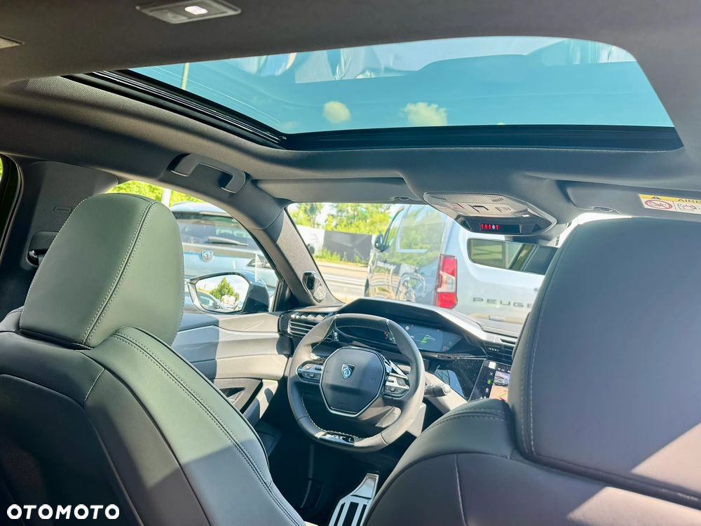 Peugeot 408 - 10