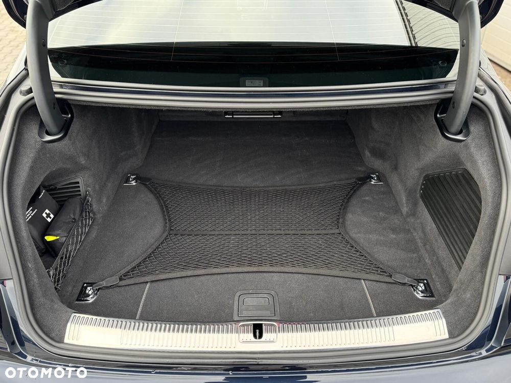 Audi A8 L 60 TFSI e Quattro Tiptronic - 36