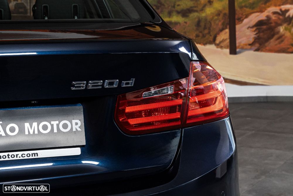 BMW 320 d Auto - 8