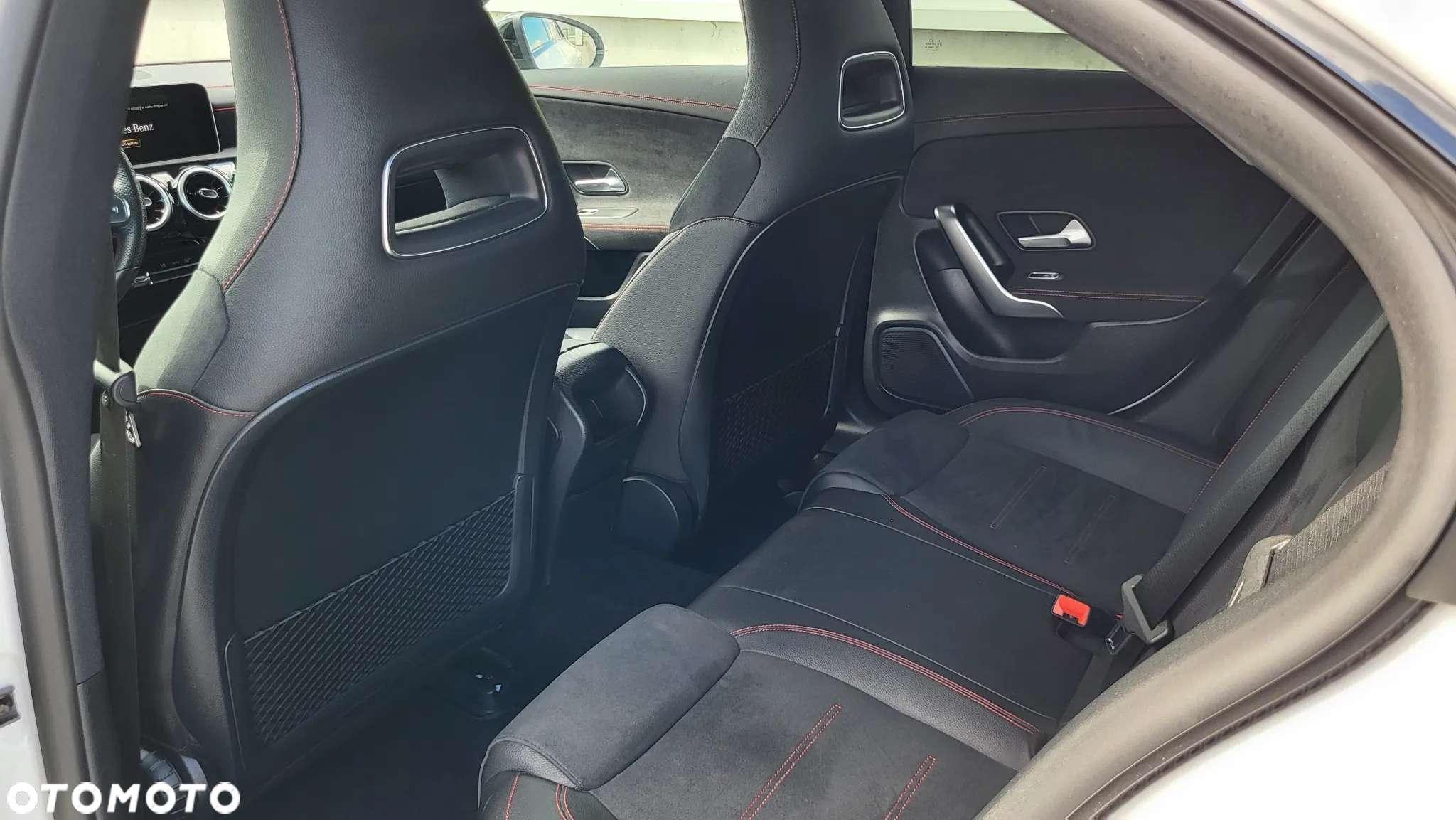 Mercedes-Benz CLA 200 AMG Line - 31