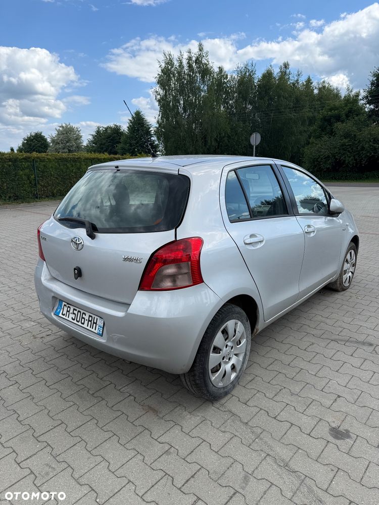 Toyota Yaris - 6