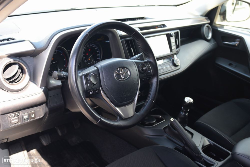 Toyota RAV4 2.0 D-4D Comfort - 27