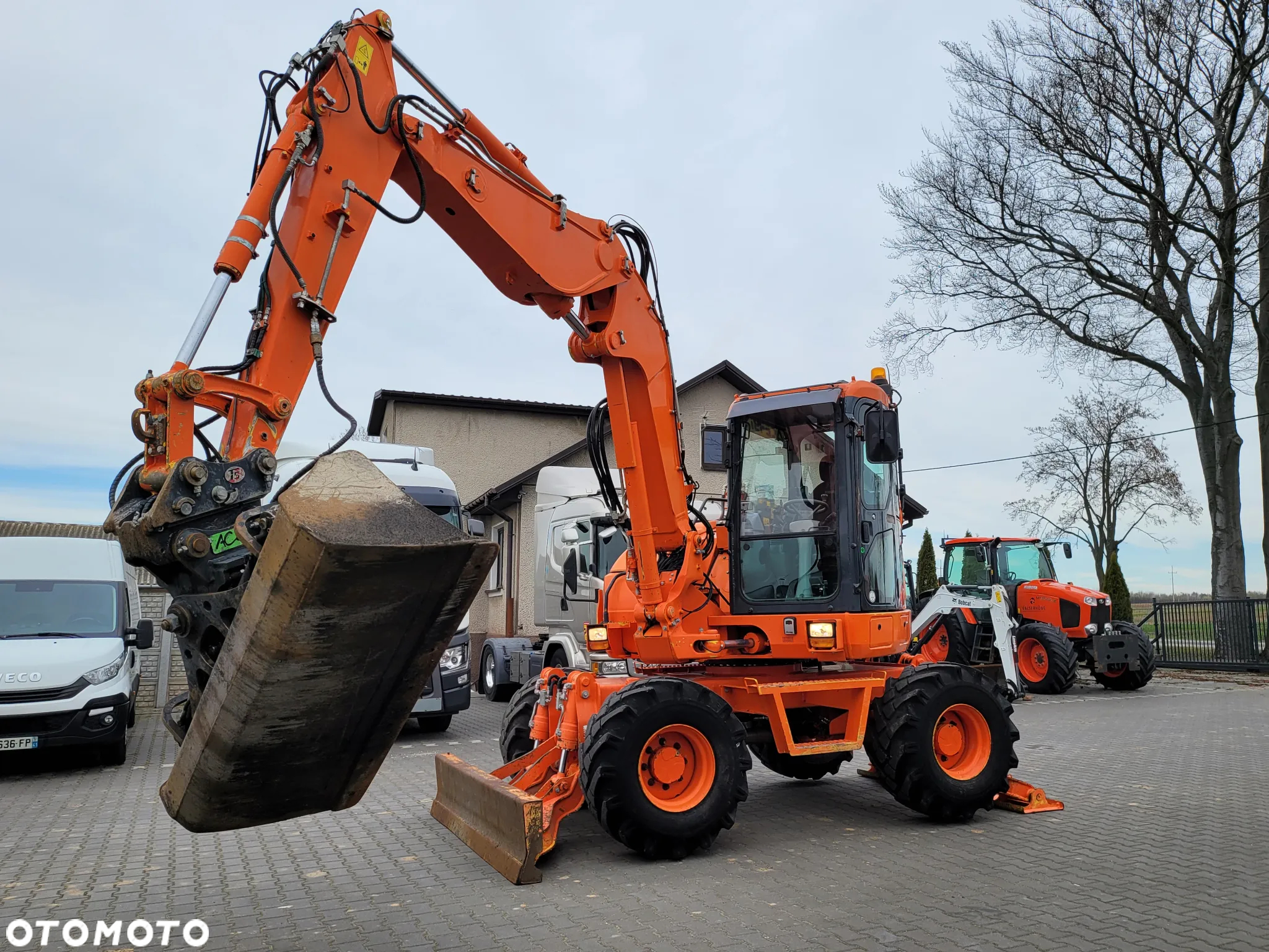 Komatsu PW98 MR8 / SPROWADZONA Z FRANCJI / 6 880 MTH / 2014 ROK / - 14