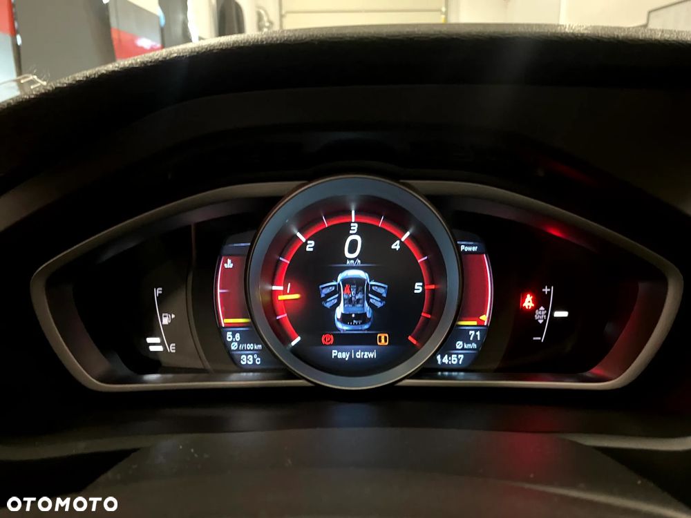 Volvo V40 D3 Summum - 14