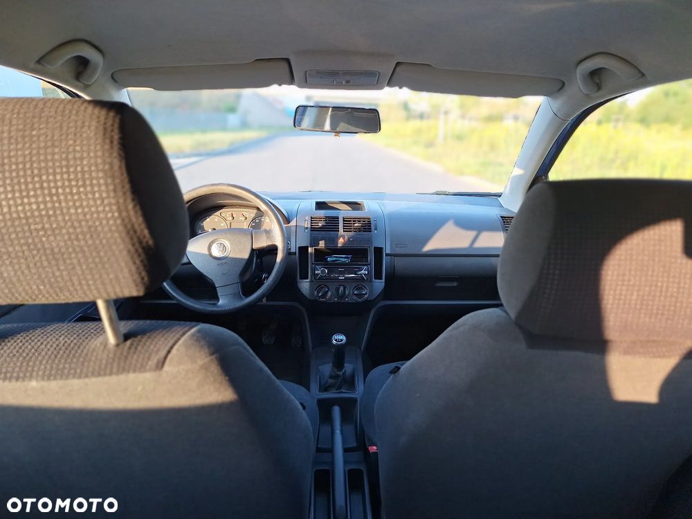 Volkswagen Polo 1.4 16V Trendline - 13