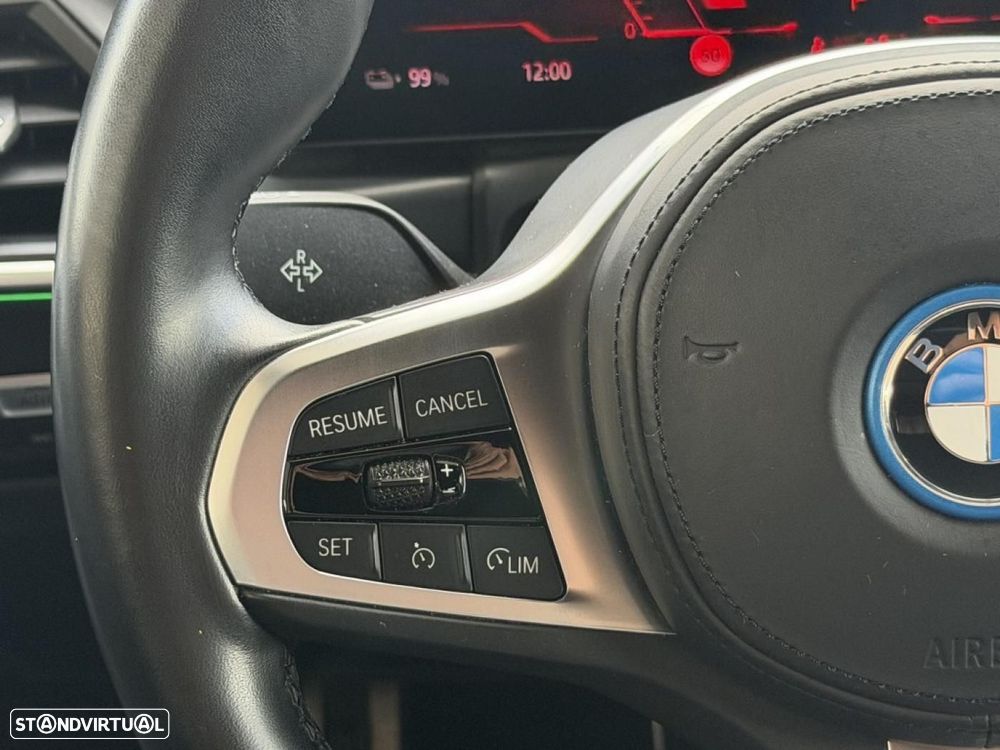 BMW i4 eDrive40 Edição Desportiva M - 9