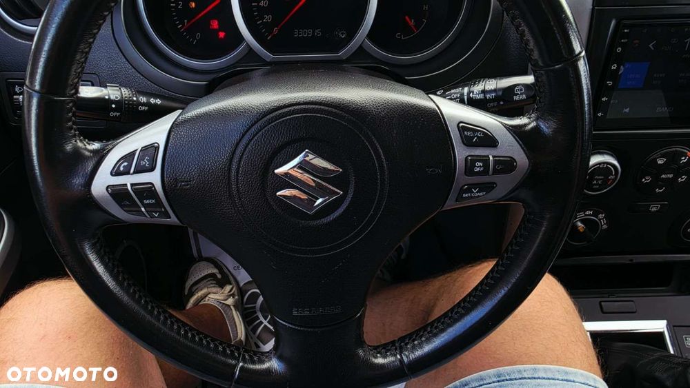 Suzuki Grand Vitara - 12