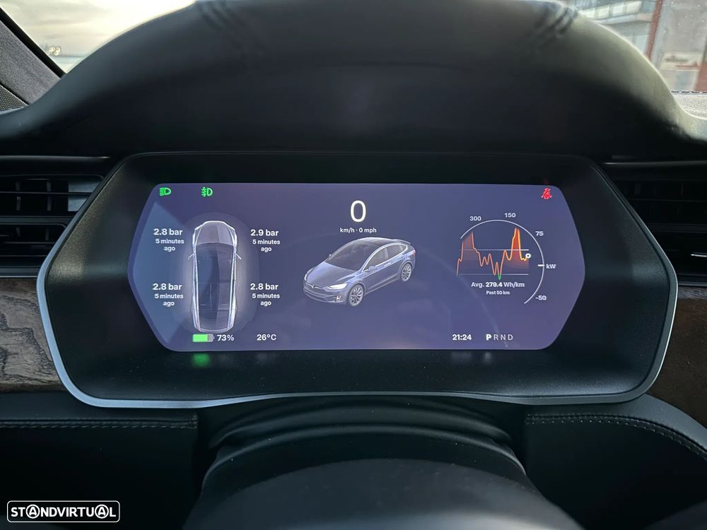 Tesla Model X - 24