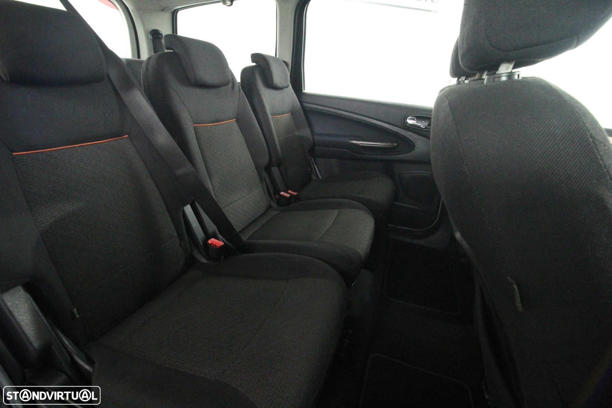 Ford Galaxy 1.8 TDCi Ghia - 19