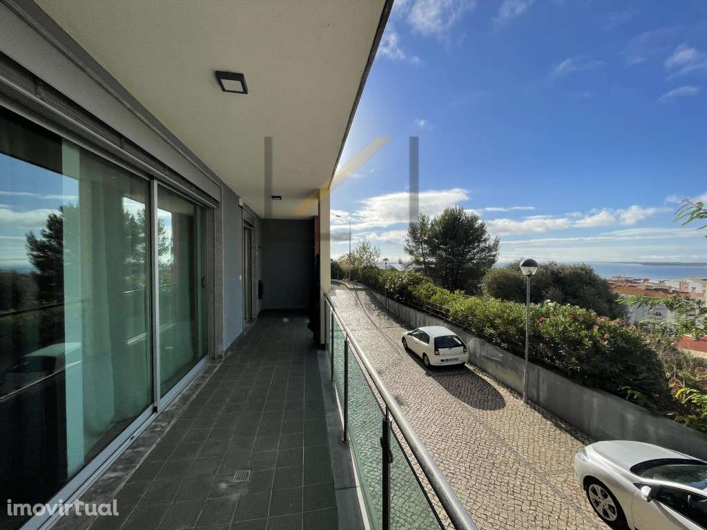 Apartamento T1, com varanda ampla e vista mar em Setúbal - Grande imagem: 2/31
