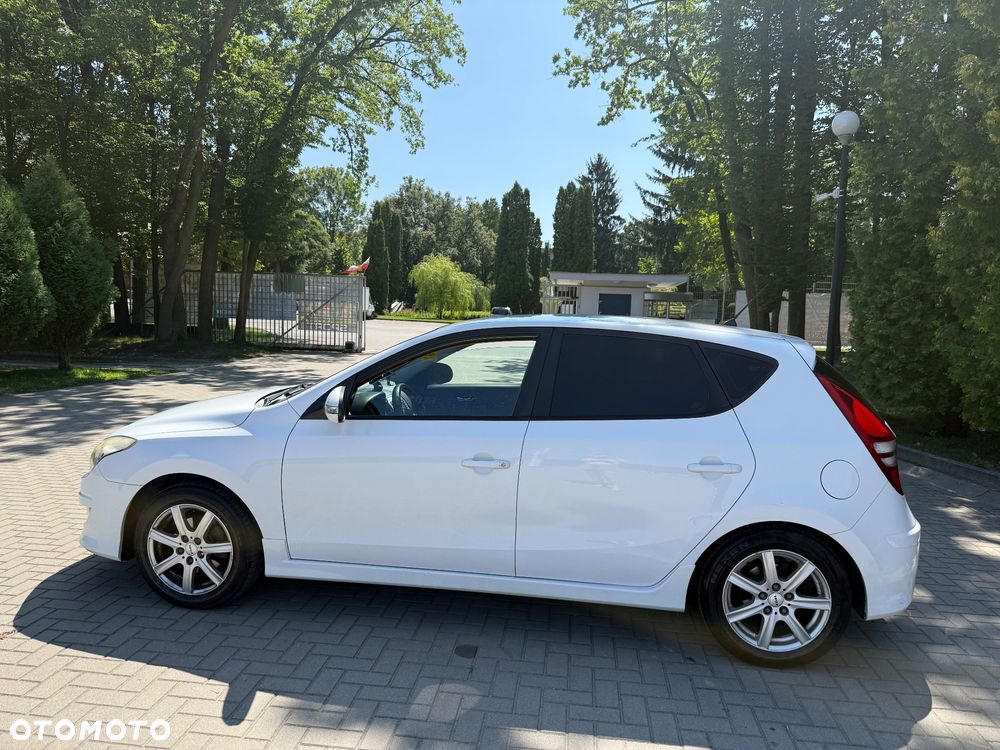 Hyundai i30 1.4 Classic EU5 - 4
