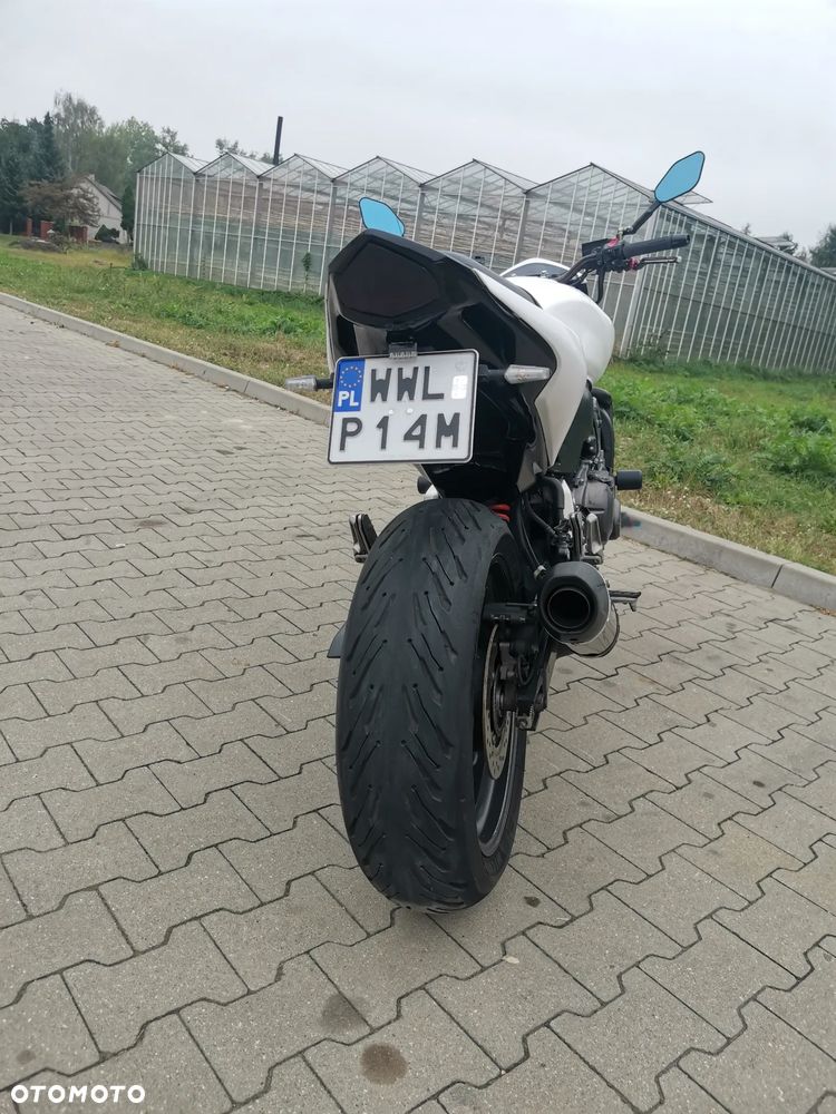Honda Hornet - 4