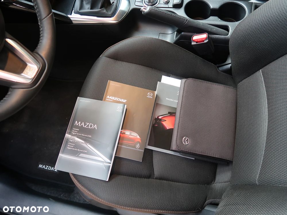 Mazda 2 - 10