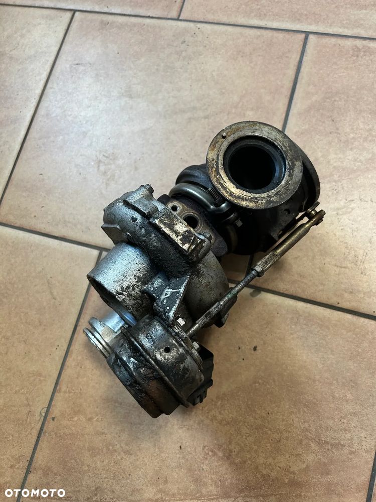 BMW F01 F07 F10 F12 E70 E71 5.0i N63B44A - TURBOSPRĘŻARKA TURBO TURBINA 7576985 - 2
