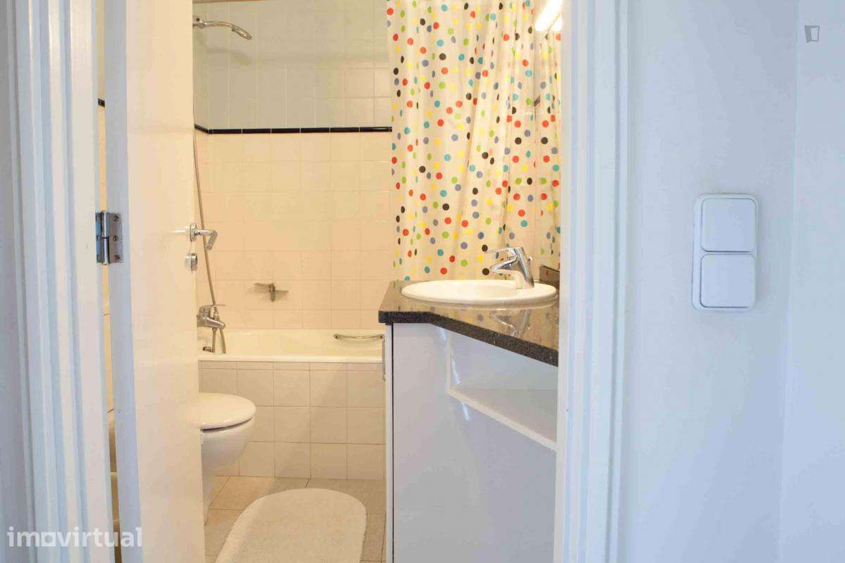 Apartamento com 1 quartos - localizado em Lordelo do Ouro Porto - Grande imagem: 5/20