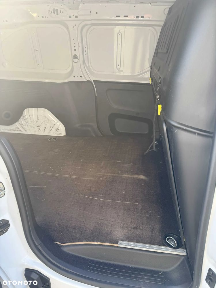 Citroën BERLINGO - 17