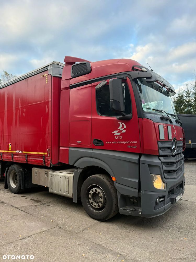 Mercedes-Benz Actros 1942 - 1