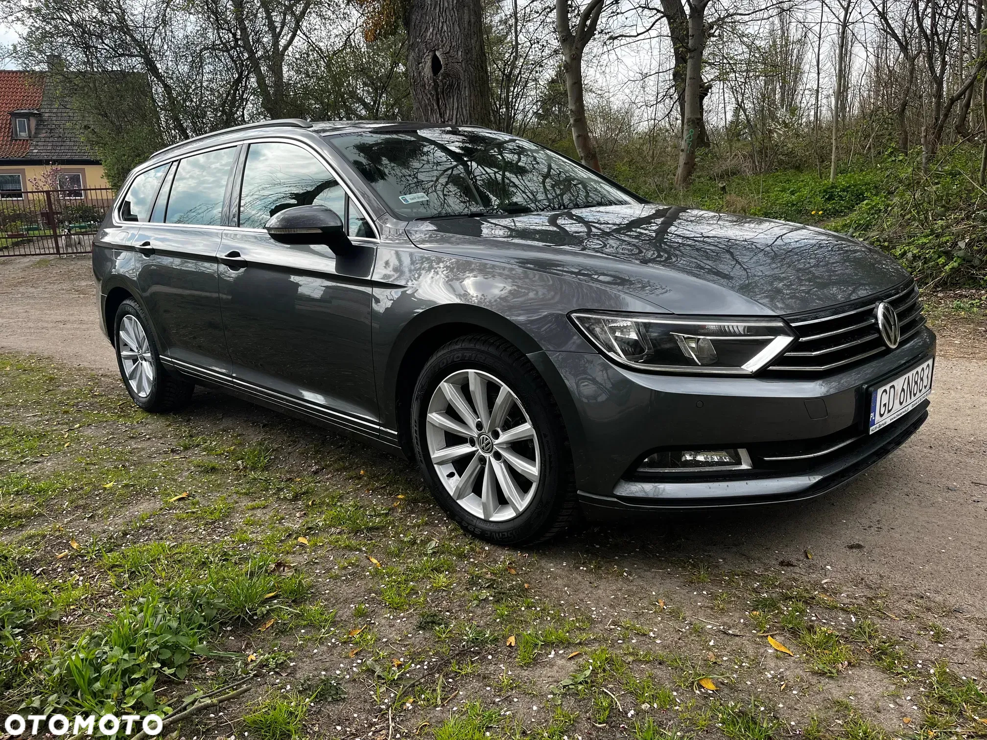 Volkswagen Passat Variant 1.6 TDI (BlueMotion Technology) DSG Comfortline - 4