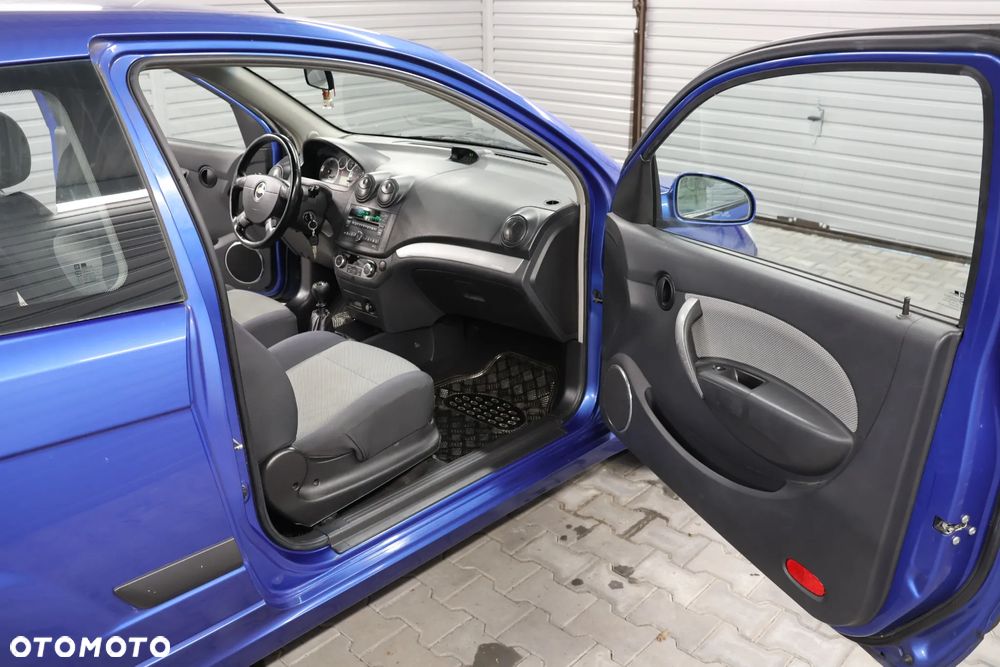Chevrolet Aveo 1.4 16V LS - 8