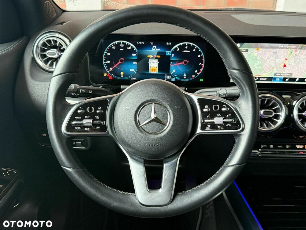 Mercedes-Benz GLA - 15
