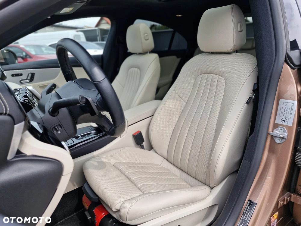 Mercedes-Benz CLA 200 Progressive 7G-DCT - 14