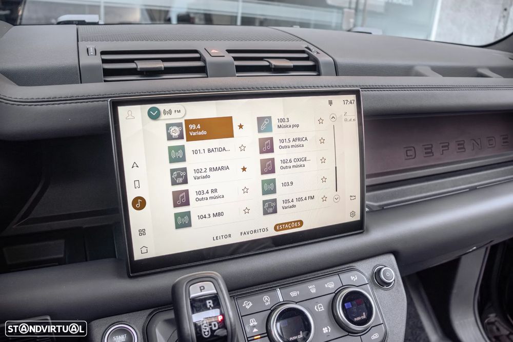 Land Rover Defender - 24