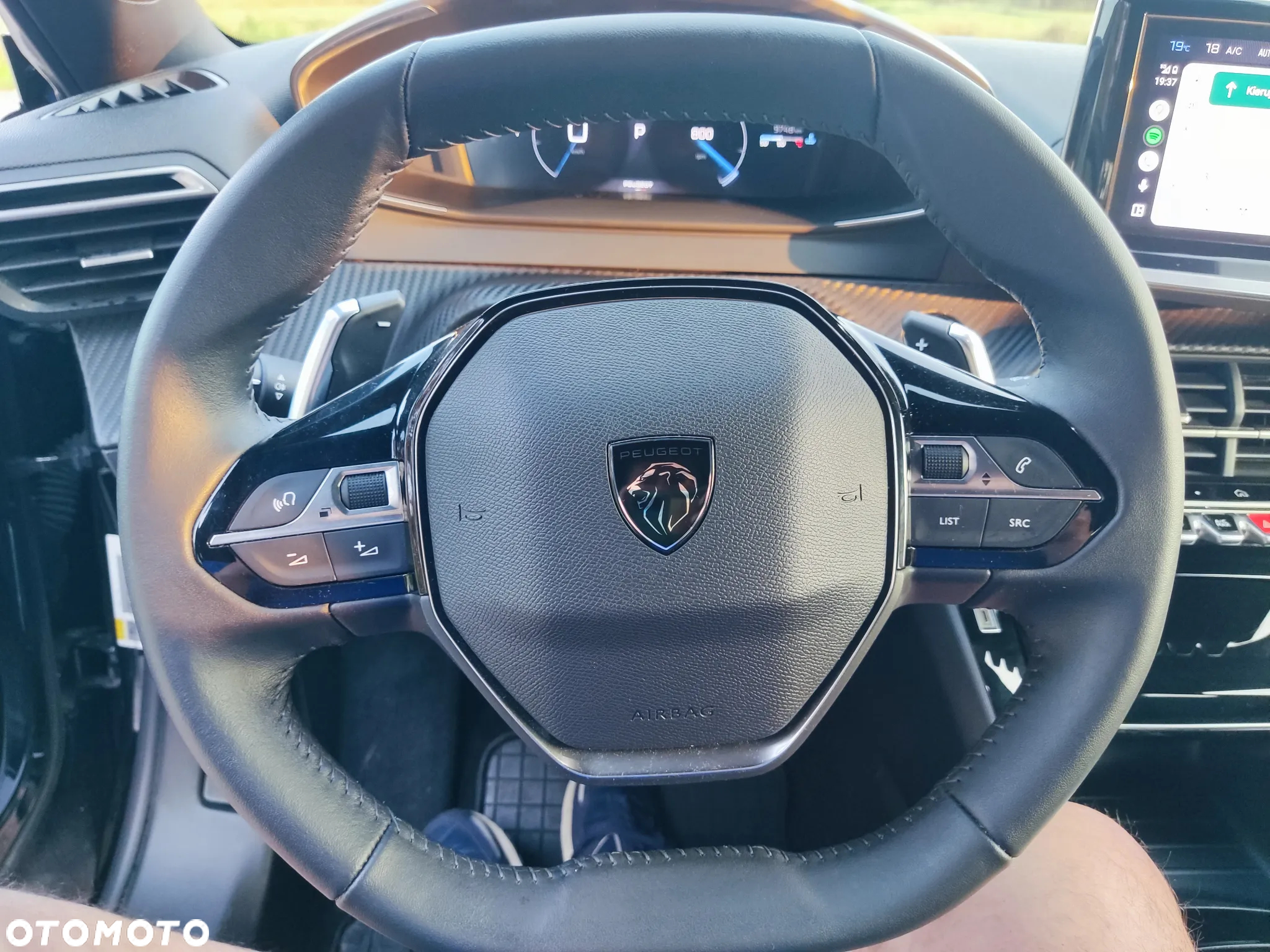 Peugeot 2008 1.2 PureTech Allure S&S EAT8 - 15