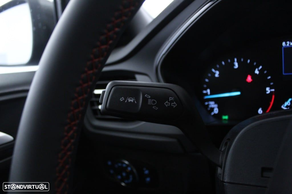 Ford Focus 1.5 TDCi EcoBlue ST-Line Aut. - 24