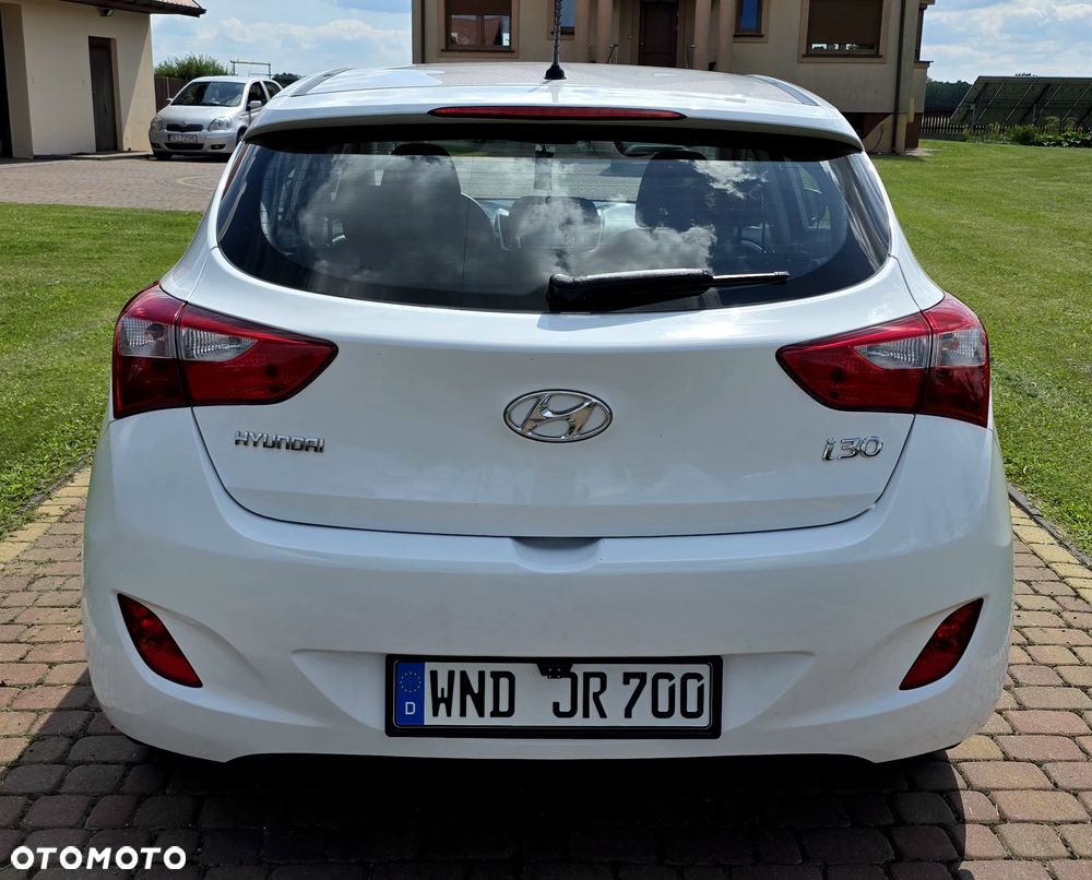 Hyundai i30 1.4 Classic + - 6