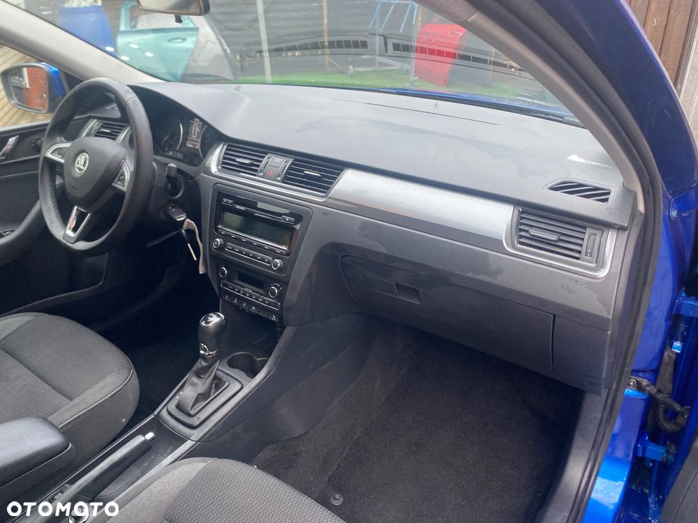 Skoda RAPID 1.6 TDI DPF Edition DSG - 15