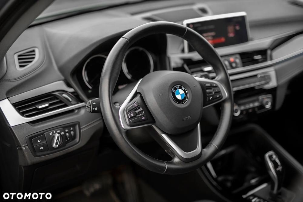 BMW X1 sDrive20i Sport Line - 10