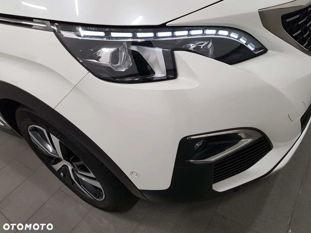 Peugeot 3008 ver-puretech-130-stop-start-gpf-eat8-gt - 24