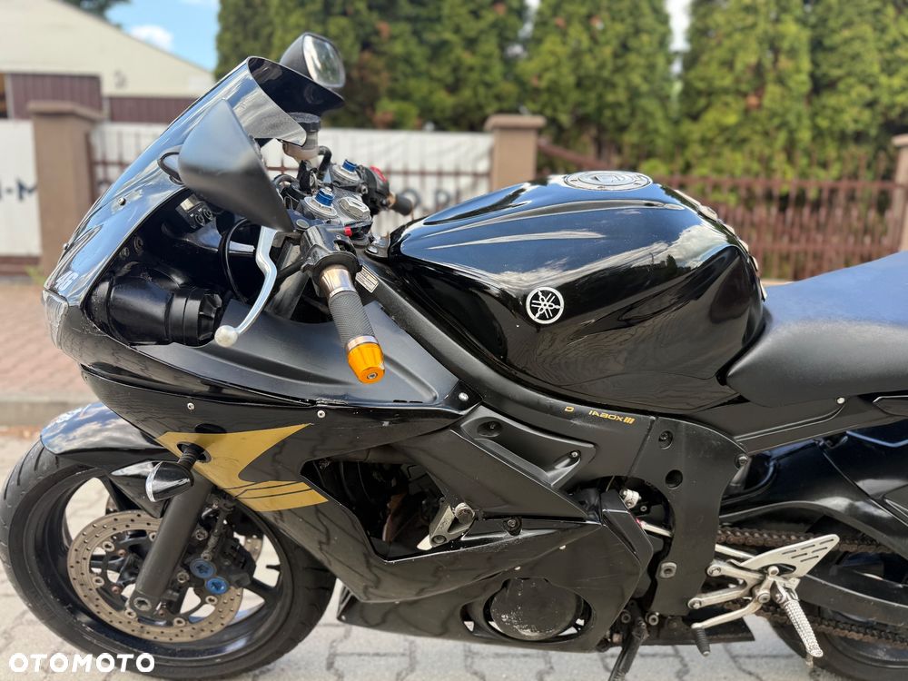 Yamaha R6 - 22