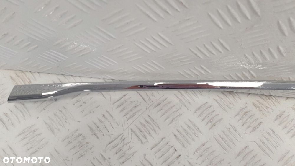 BMW 7 G11 G12 LIFT LCI Listwa ozdobna chrom klapy tylnej 7481453 - 2