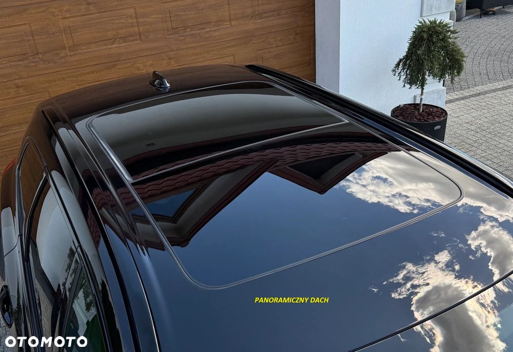 Volvo XC 60 B4 D AWD Plus Dark - 34